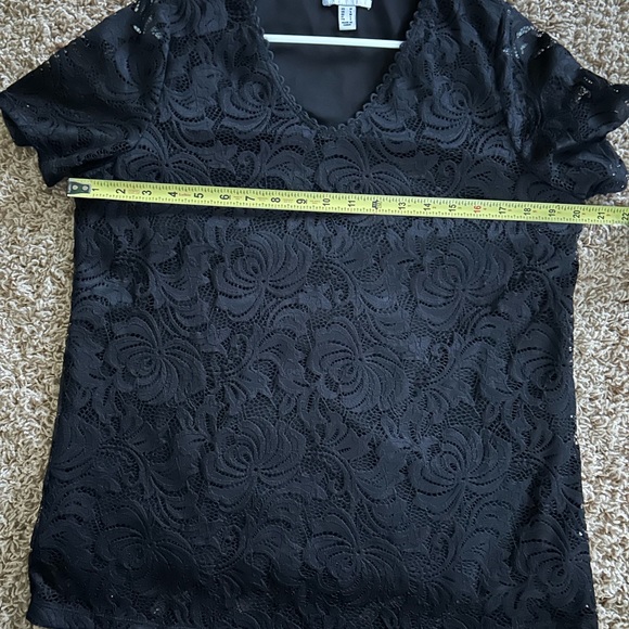 Susan Graven black lace top with black underlay. - Picture 2 of 4